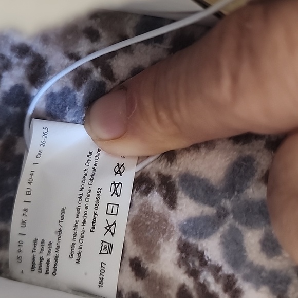 DEARFOAMS WOMAN'S  SLIPPERS - Picture 7 of 8